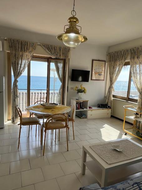 Casa Del Sole Apartment Letojanni Luaran gambar