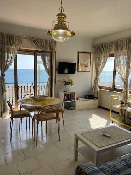Casa Del Sole Apartment Letojanni Luaran gambar